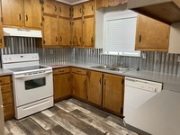 Kitchen of property at 148 Cloverdale in Searcy, AR