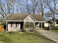 Exterior of property at 808 North Pear in Searcy, AR